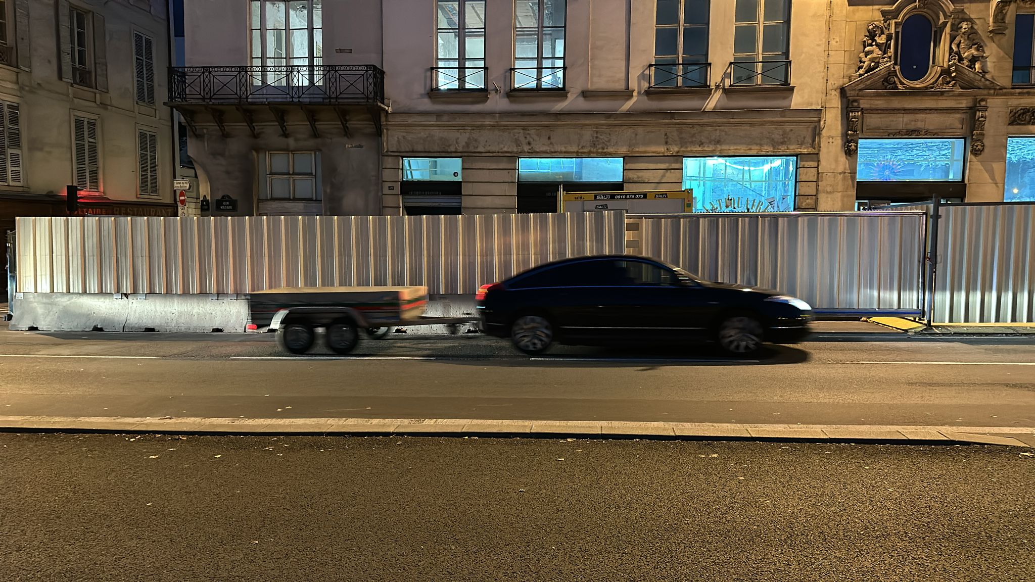 Palissade métallique en centre-ville - sécurisation de chantier